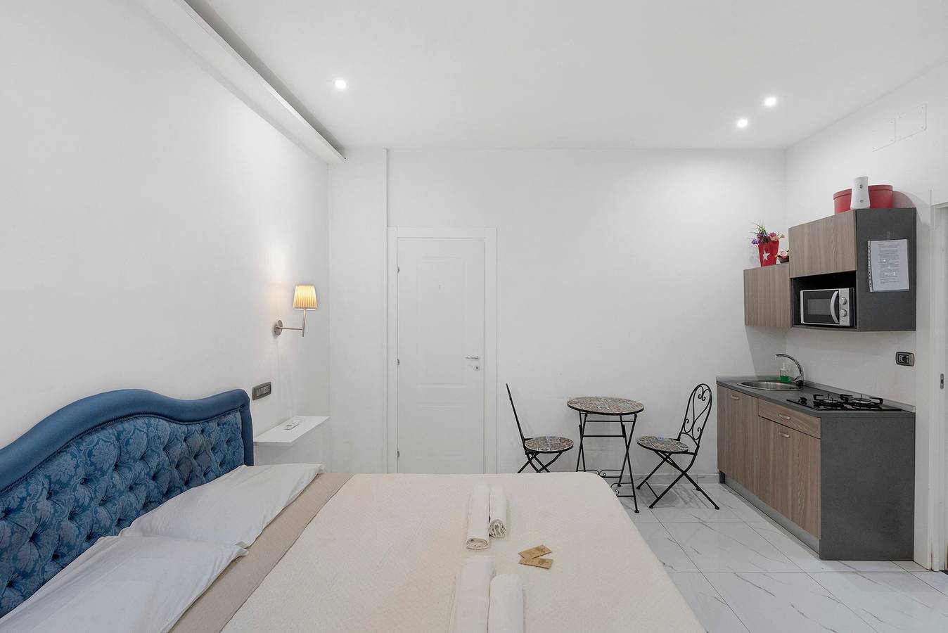 Appartamento intero, Appartamento 'Standard Studio' con Wi-Fi e aria condizionata in Salerno, Costa tirrenica Campania