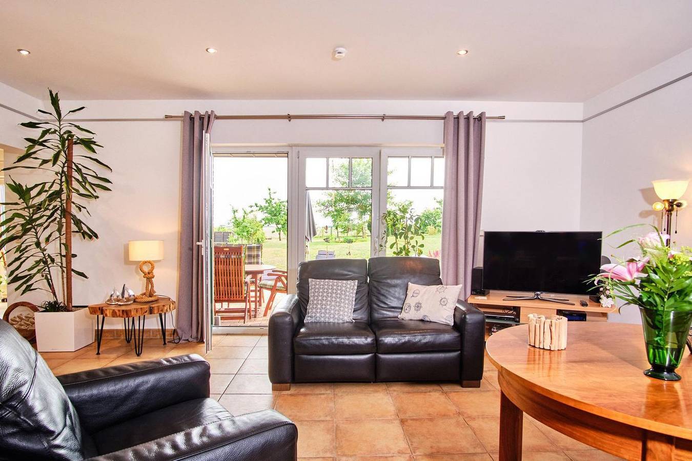 Modern eingerichtete Ferienhaus "Kröslin" für bis zu 4 Personen und 2 Hunde in Kröslin, Vorpommern