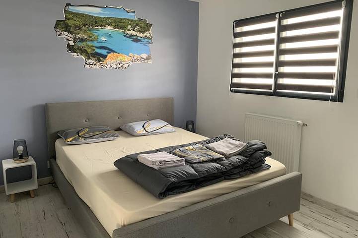 Villa avec piscine chauffée, Spa, hammam à 5 min de la plage ! in Le Tour-du-Parc, Côte des Mégalithes