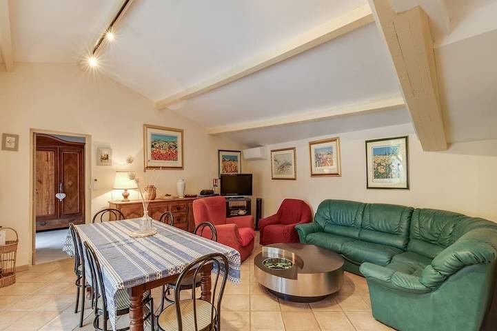 Ferienhaus für 6 Personen, mit Terrasse und Pool sowie Garten in Vaison-la-Romaine