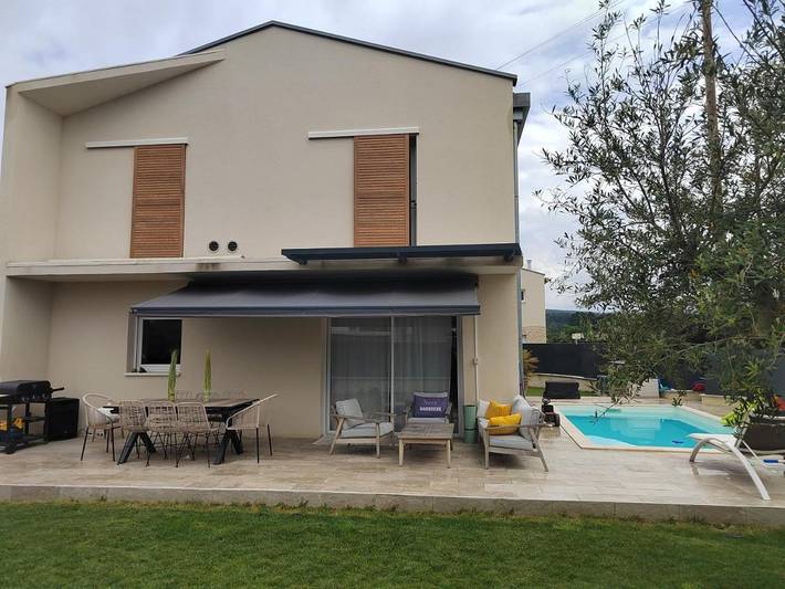 Villa pour 5 personnes, avec piscine et jardin à Velleron