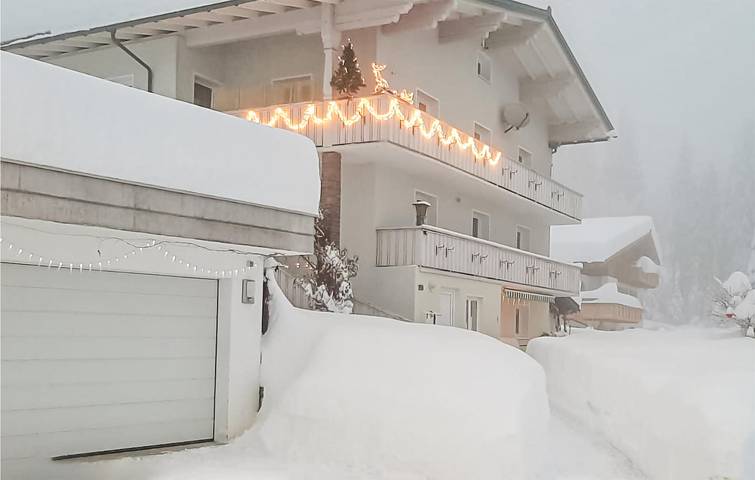Ferienwohnung für 3 Personen, mit Ausblick und Garten sowie Terrasse am Arlberg - 2