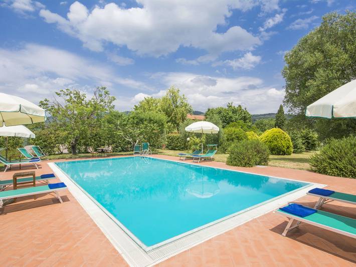 Location de vacances pour 14 personnes, avec terrasse ainsi que vue et jardin, animaux acceptés à Vinci - 4