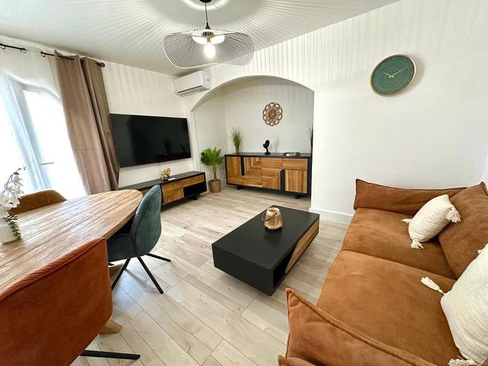 Gîte pour 4 personnes, avec jardin ainsi que vue et piscine, animaux acceptés à Saint-Laurent-d'Aigouze - 2