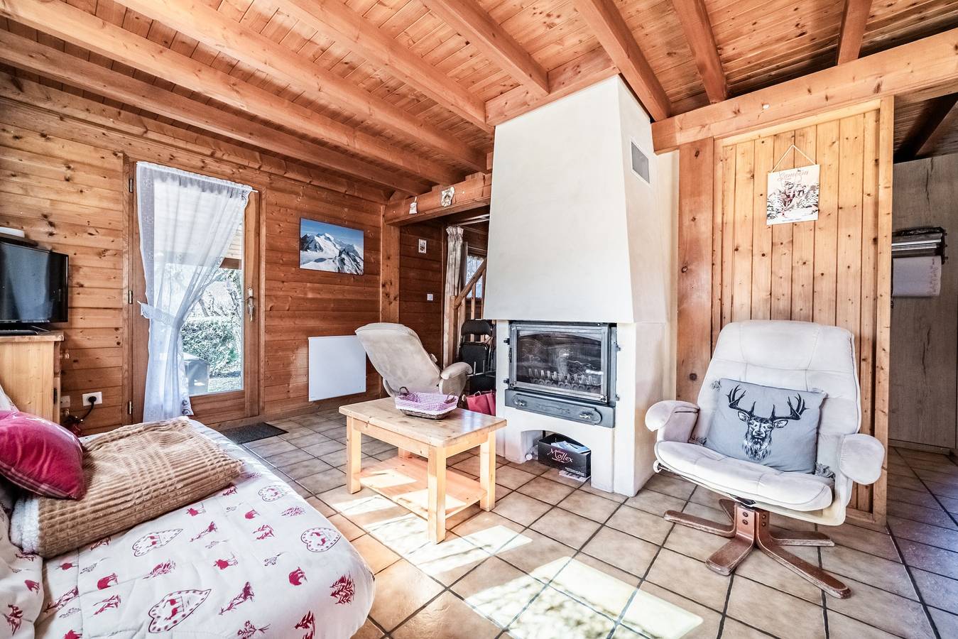 Chalet « 6p Confort - L’aigle Royal » avec vue sur les montagnes, terrasse partagée et Wi-Fi in Verchaix, Région de Bonneville