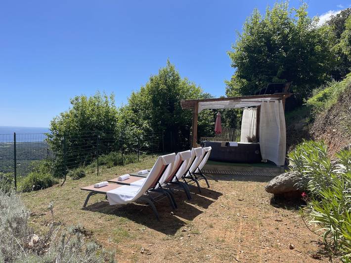 Location de vacances pour 6 personnes, avec terrasse ainsi que jacuzzi et jardin, animaux acceptés à Cervione - 2