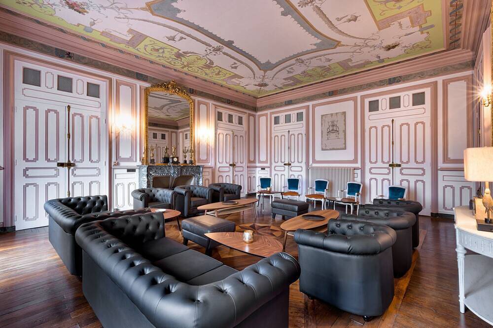 Château de Montrevost (piscine chauffée, sauna, hammam) in Cuisery, Région de Louhans