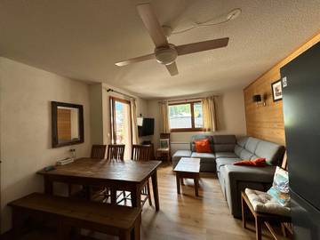 Gîte pour 8 personnes, avec balcon à Morillon