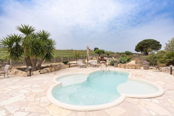 Villa con piscina per 10 persone, con Balcone e Idromassaggio nonché Giardino a Trapani