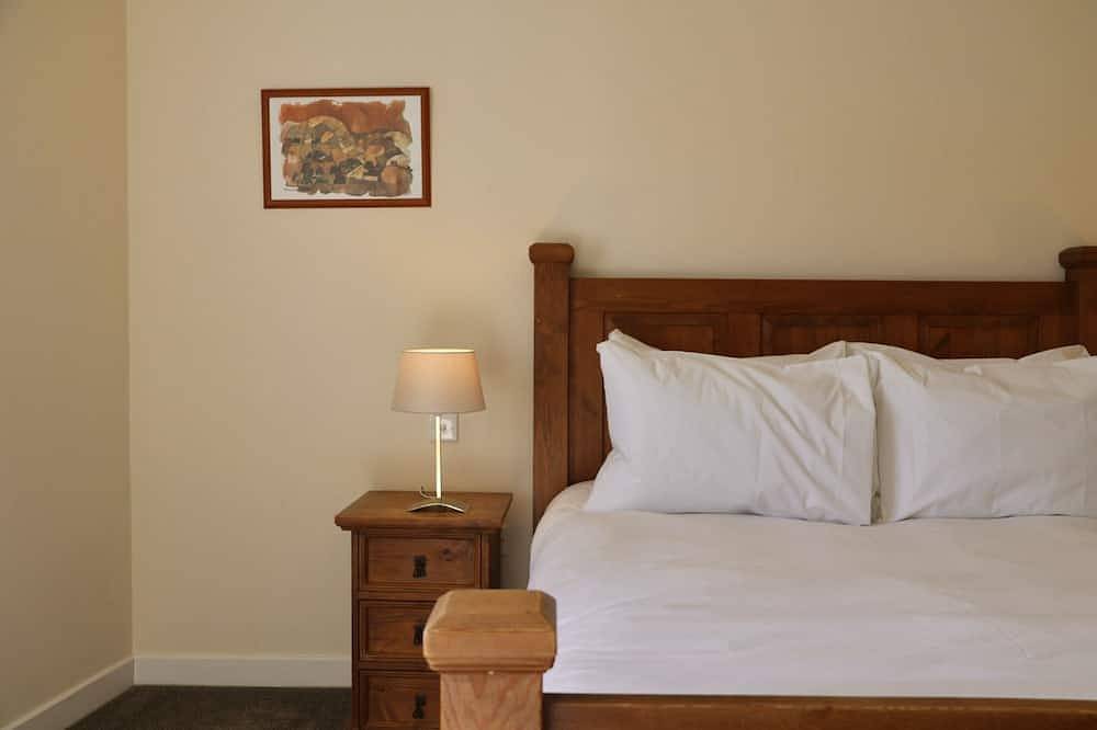 Ballyvara House -  a two story that sleeps 28 guests  in 11 bedrooms in Doolin, County Clare