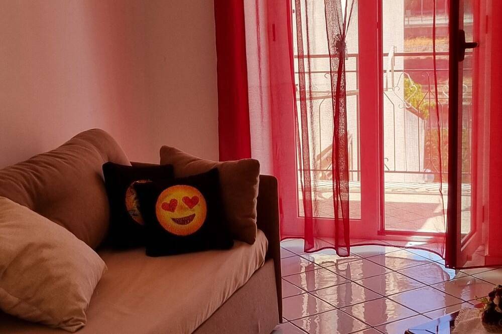 Casa Vacanza Cilento Pardalis Appartamento con Terrazzo e Parcheggio Gratuito in Agropoli, Cilento