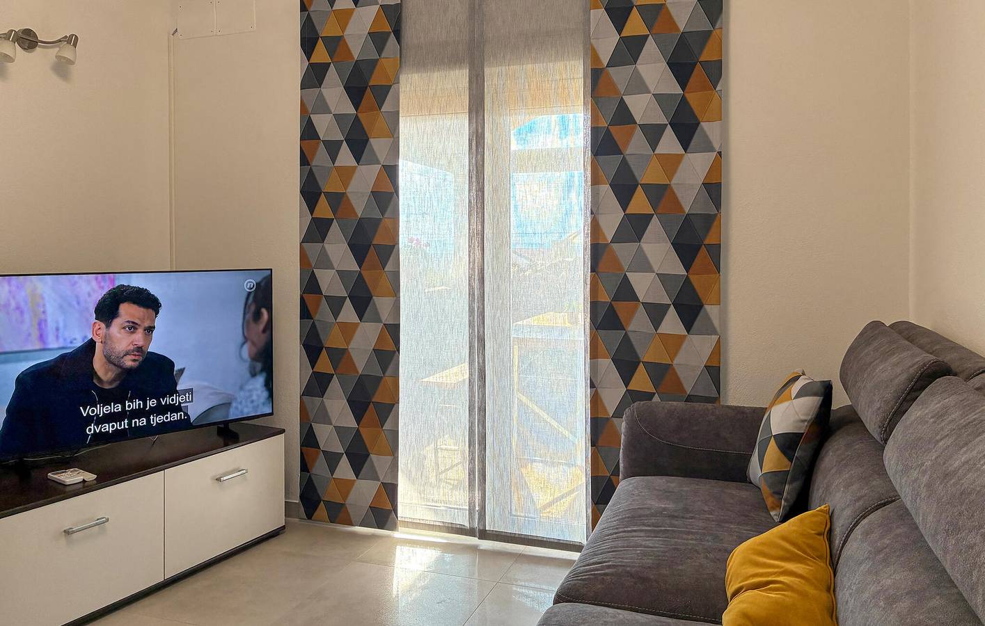 Ganze Ferienwohnung, Gemütliche Ferienwohnung mit Terrasse, WLAN und 2,5 km Entfernung zur Küste in Zadar Stadt, Zadar (Kommun)