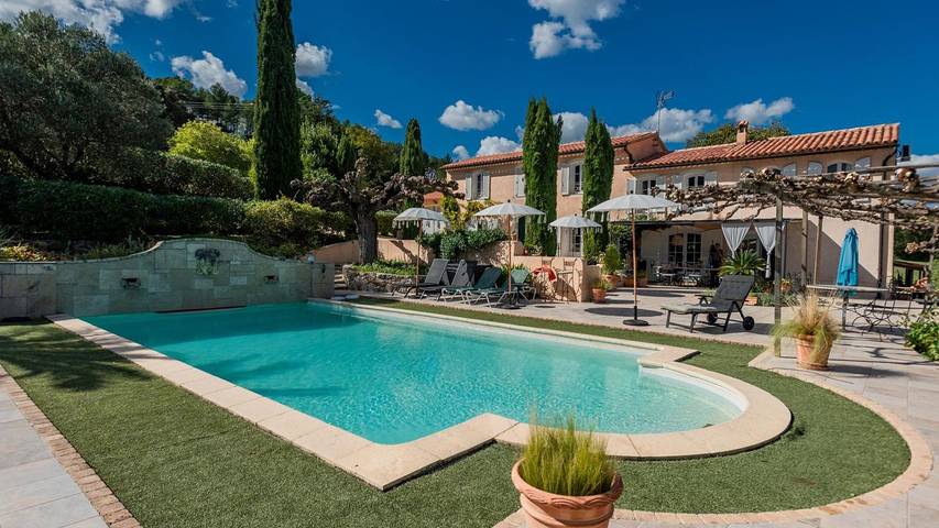 Villa pour 8 personnes, avec jardin ainsi que terrasse et piscine à Lorgues