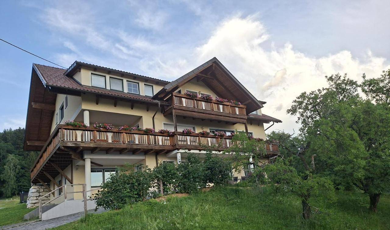 Ganze Wohnung, Ferienwohnungen Bauernhof Schilcher in Wolfsberg, Lavanttaler Alpen