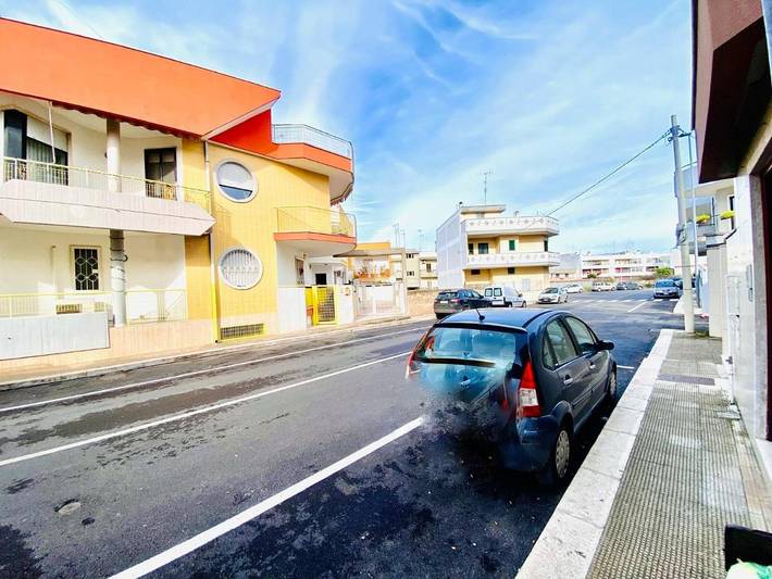 Gîte pour 11 personnes, avec vue et terrasse, animaux acceptés à Noicàttaro - 3