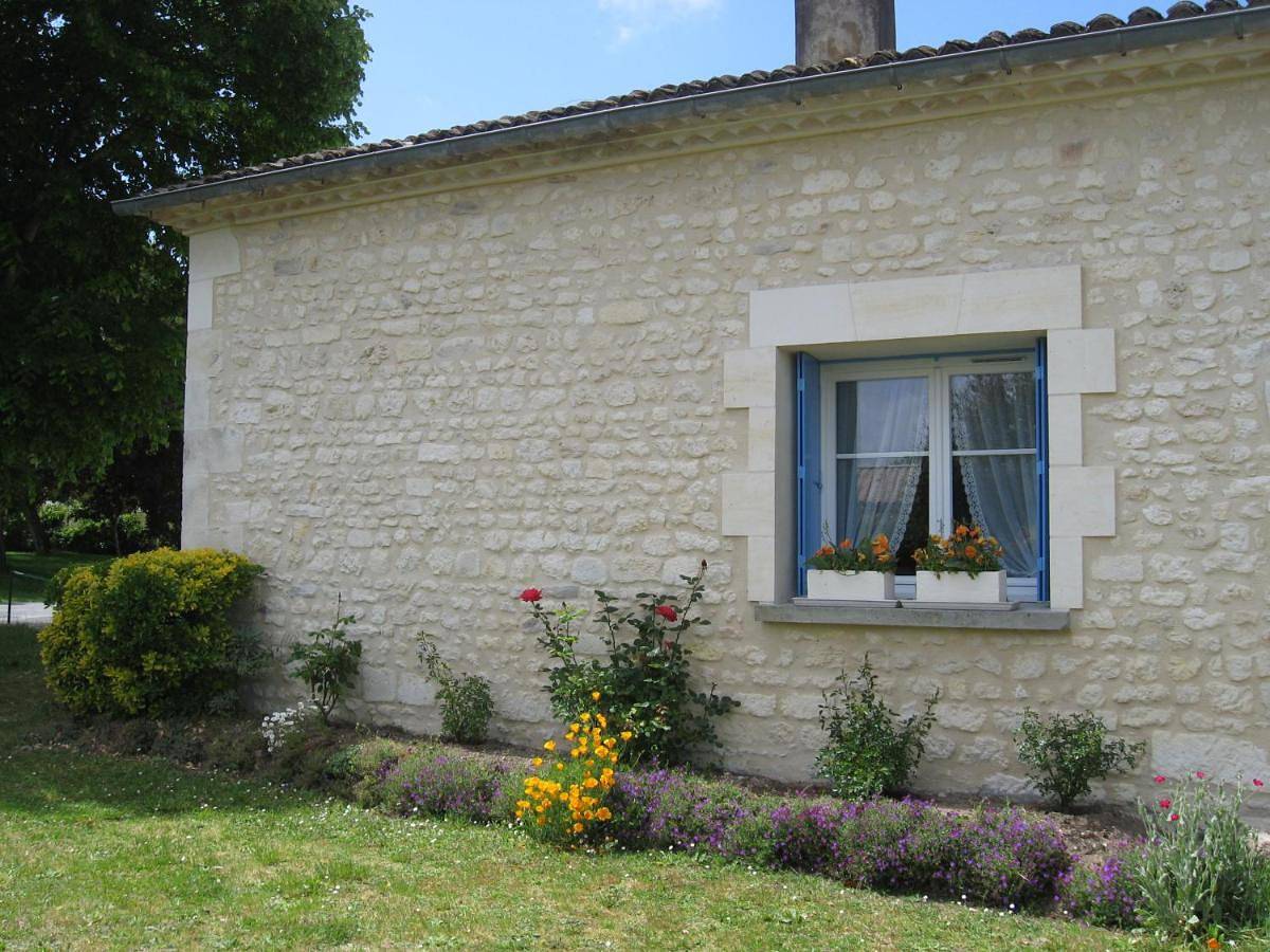 Appartement entier, Gîte Le Cozillon in Cozes, Région de Saintes