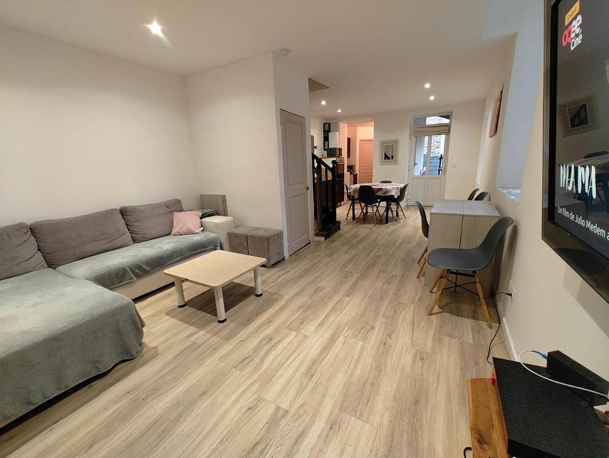 Double Room in Villemoirieu, Région de La Tour-du-Pin