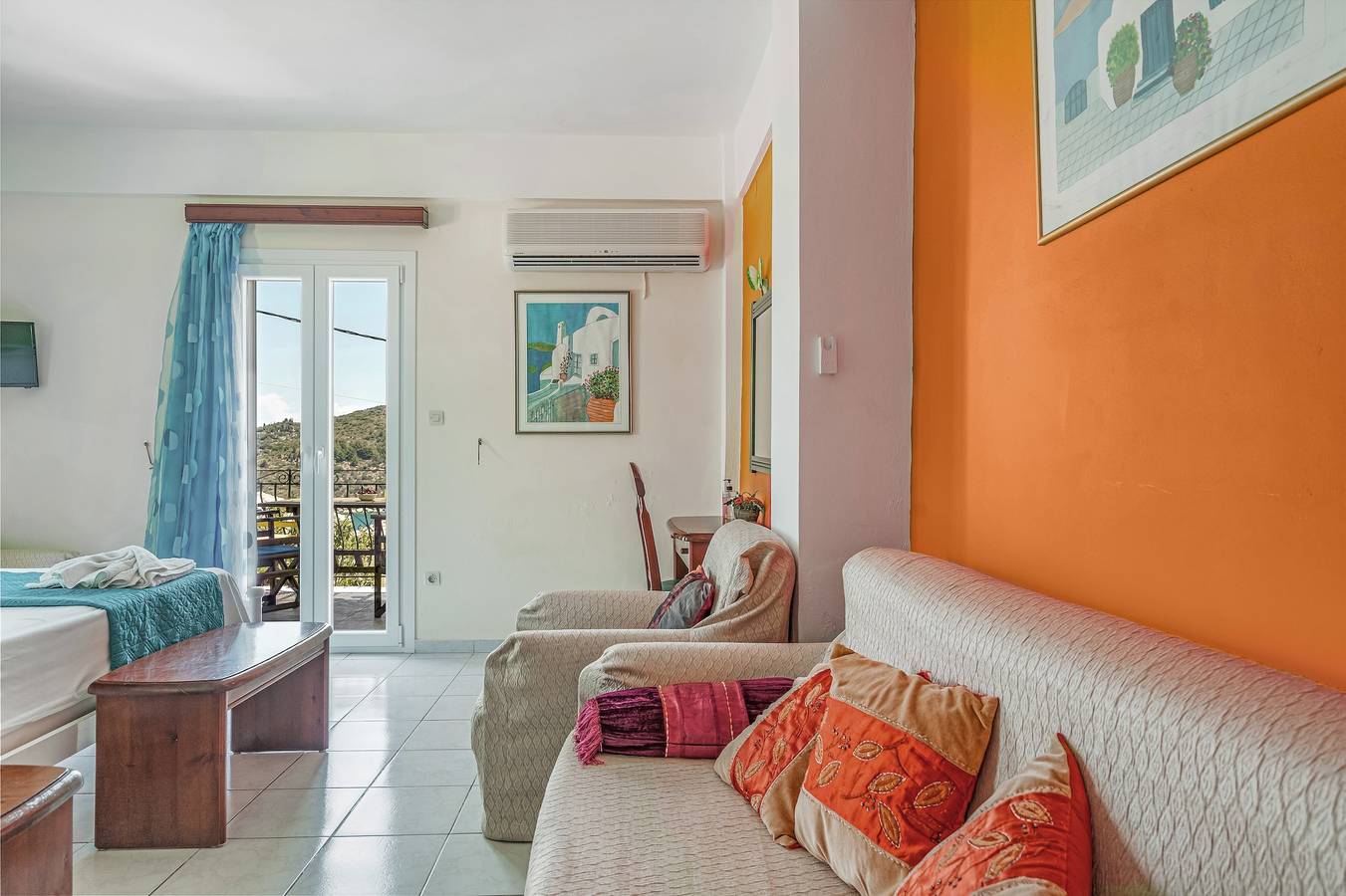 Studio entier, Studio 'Veronis 3' avec vue sur la mer, piscine partagée et Wi-Fi. in Vathy, Ithaque