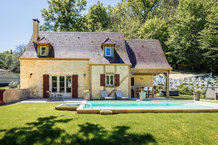 Gîte pour 6 personnes, avec piscine, animaux acceptés à Carsac-Aillac - 2