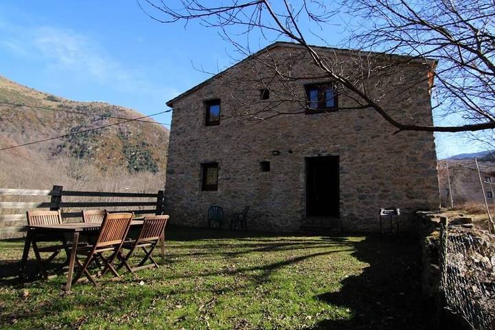 Casa rural para 5 personas, con balcón y jardín - 1