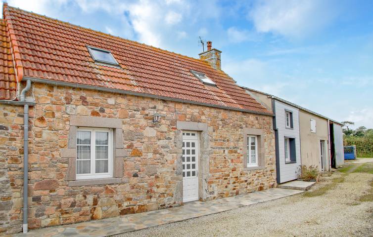 Gîte pour 6 personnes, avec terrasse et jardin, animaux acceptés à Pierreville