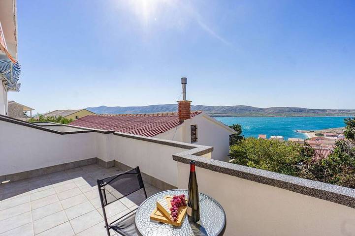 Apartament wakacyjny dla 4 osób, z balkon i basen, zwierzęta dozwolone - 1