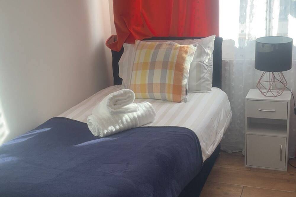 Ganze Wohnung, Cozy plaza accommodation.beautiful and spacious , good for long stay in Rochester, Kent Downs