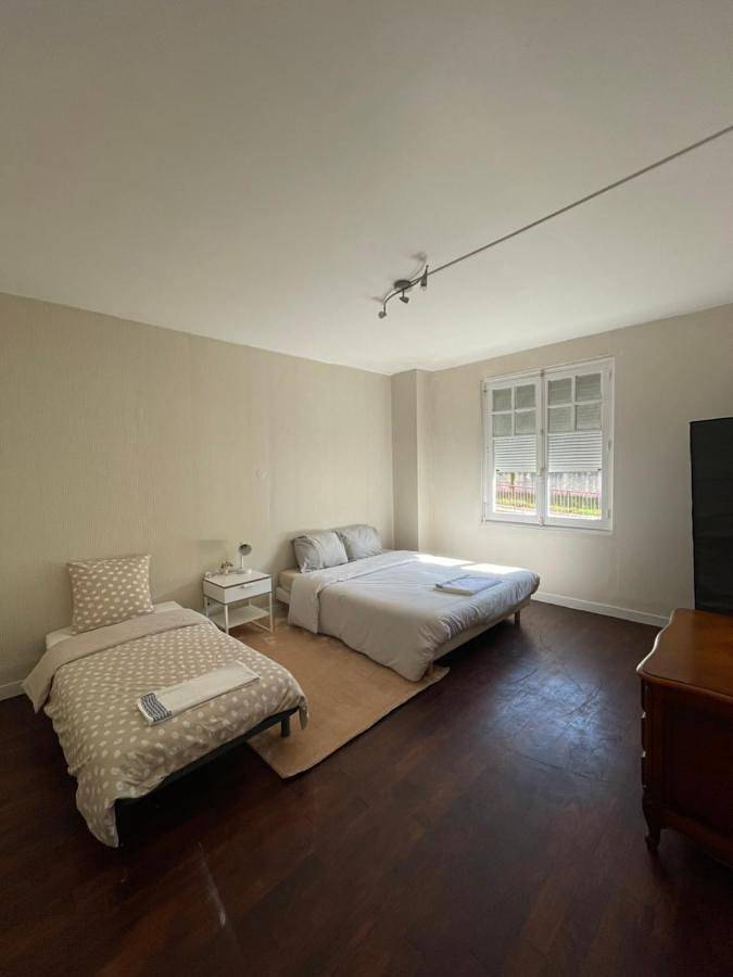 Gîte pour 5 personnes, avec Terrasse ainsi que Jardin et Vue à Saint-Symphorien-de-Marmagne - 3