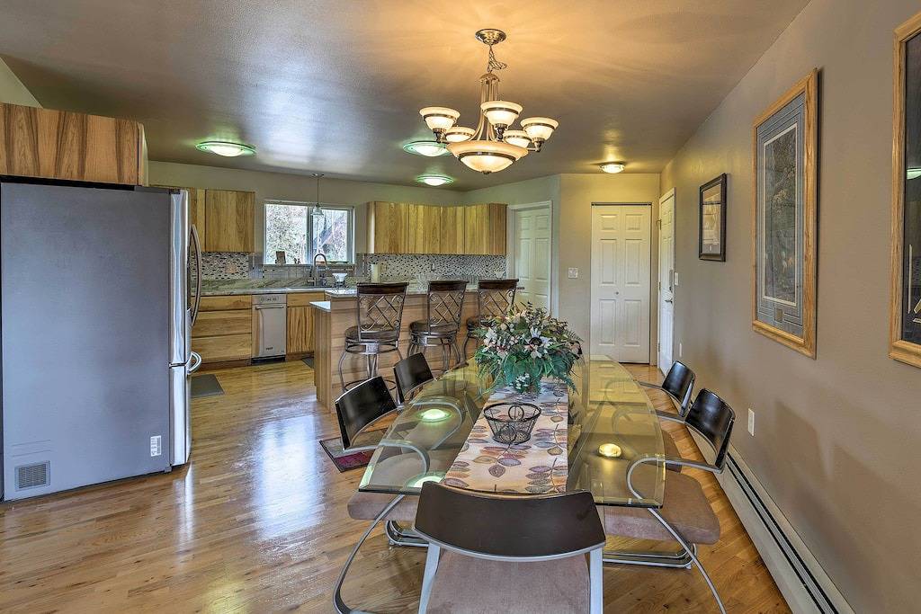 Ganze Wohnung, Hillside Anchorage Home mit Wander- und Radwegen! in Anchorage, Alaska