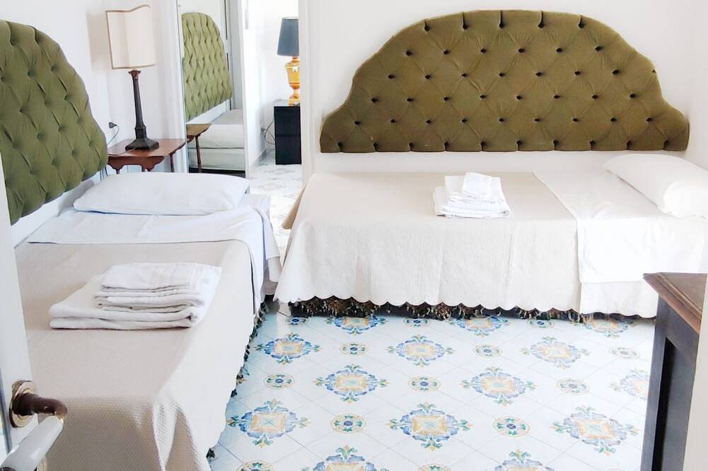 In Capri Villa Luminosa, nur einen Steinwurf vom Platz entfernt, mit Blick auf d in Capri, Neapel Provinz