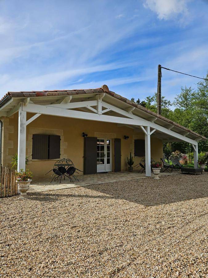 Location de vacances pour 2 personnes, avec jardin et piscine à Étauliers - 4