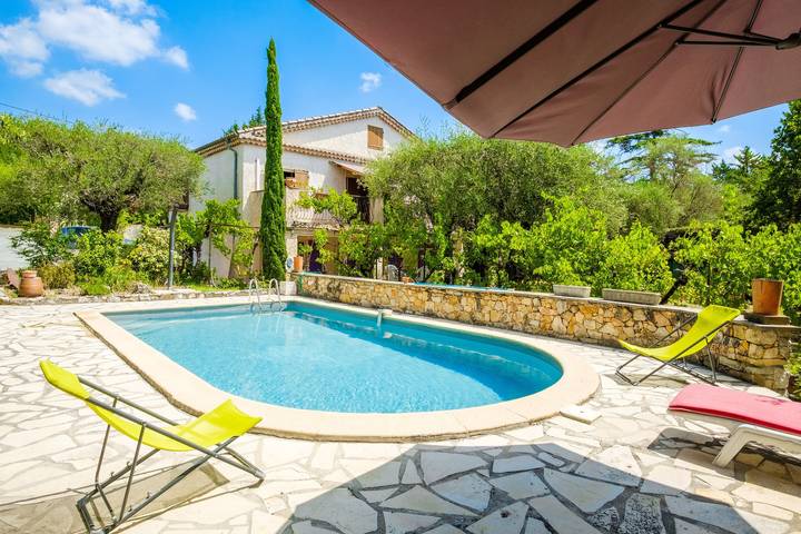 Villa 'Ma Vie Là' met Uitzicht op de Bergen, Wi-Fi en Airconditioning in Fayence, Draguignan en omgeving