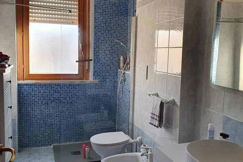 Ganze Wohnung, Cozy apartment also suitable for families near the sea and downtown in Nettuno, Rom Provinz