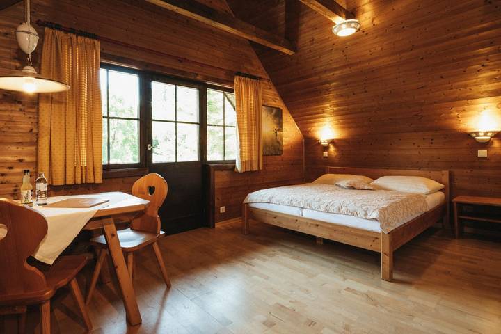 Hotel für 3 Personen, mit Balkon und Terrasse sowie Garten und Pool in Finkenstein am Faaker See - 4