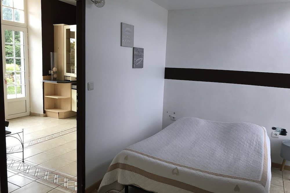 Gîte la terrasse  de 2/4 personnes tous conforts in Vendeuvre-du-Poitou, Vienne (France)