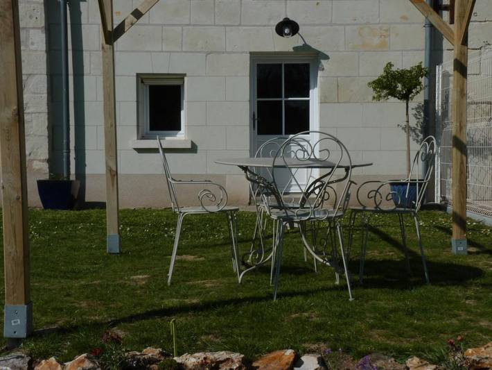 Location de vacances pour 3 personnes, avec vue ainsi que terrasse et jardin à Chouzé-sur-Loire - 3