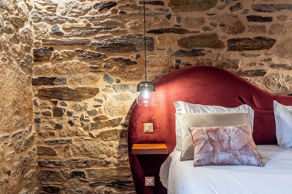 Cherry Room - Superior Double Room (reduced mobility) in Paul (Covilhã), Aldeias de Xisto