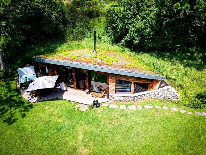 Gîte pour 5 personnes, avec jardin et jacuzzi à Queyrières - 3