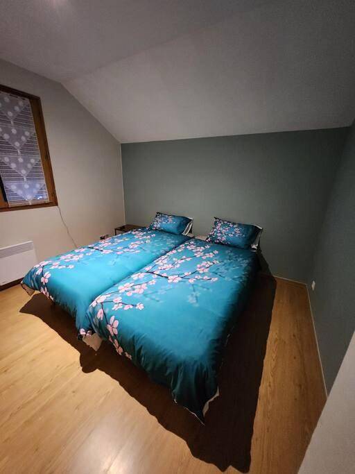 Gîte pour 12 personnes, avec jardin et terrasse, animaux acceptés à Signy-l'Abbaye - 4