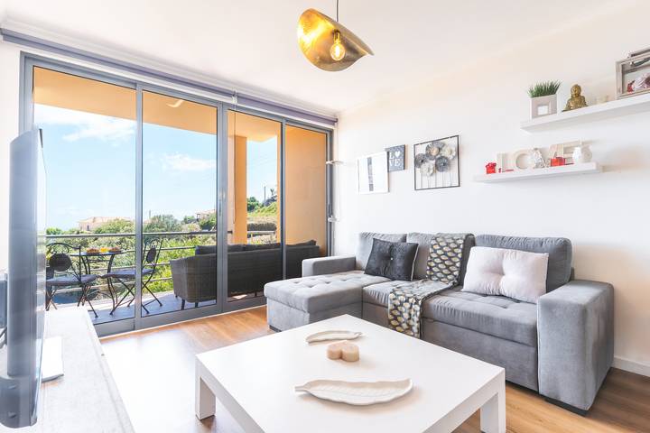 Gîte pour 4 personnes, avec Vue sur l’océan ainsi que Balcon et Terrasse à Caniço - 3