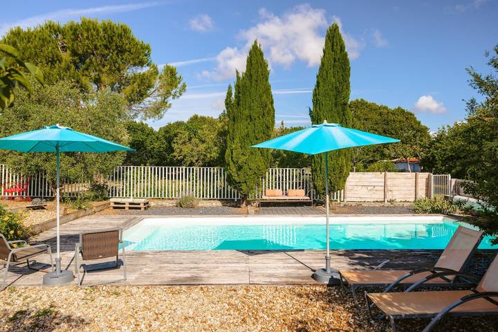 Guest Rooms - Aubépine and Bleuet Rooms in Courçon, La Rochelle region