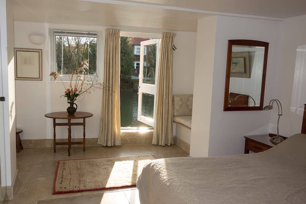 Apartamento entero, Estudio Riverside de lujo con conservatorio y muelle en el centro de Oxford in Oxford, Oxfordshire