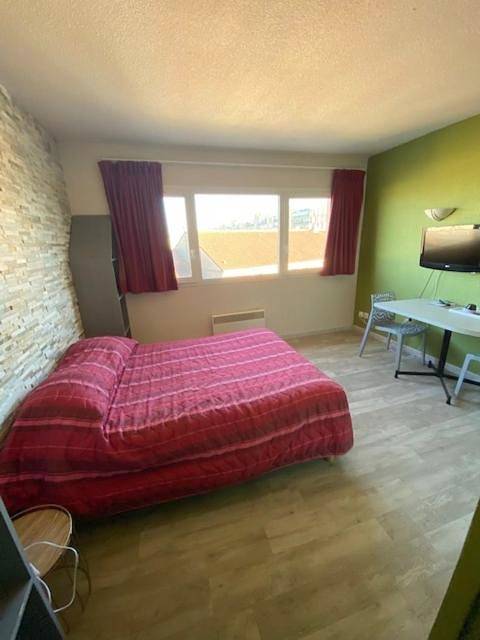 Hôtel pour 2 personnes, avec terrasse et vue, animaux acceptés dans Plage de Calais - 3