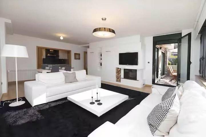 Gîte pour 5 personnes, avec vue et vue sur le lac ainsi que piscine et balcon à Panticosa - 2