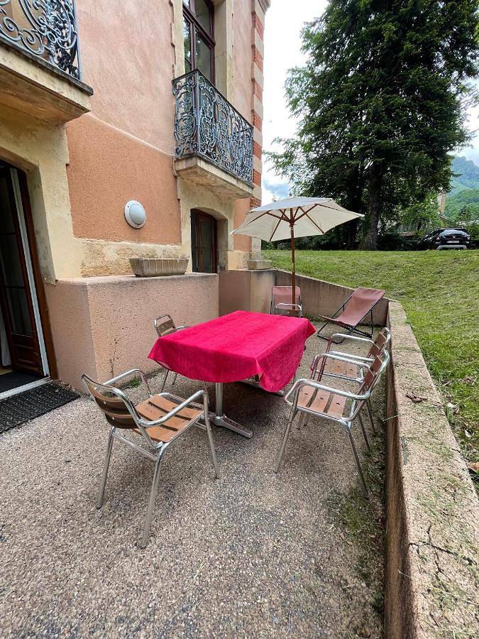 Appartement entier, T2 + Tout Confort + Terrasse in Aulus-les-Bains, Parc naturel régional des Pyrénées ariégeoises
