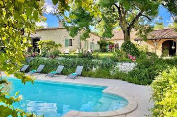 Gîte pour 3 personnes, avec jardin à Savignac-de-Duras