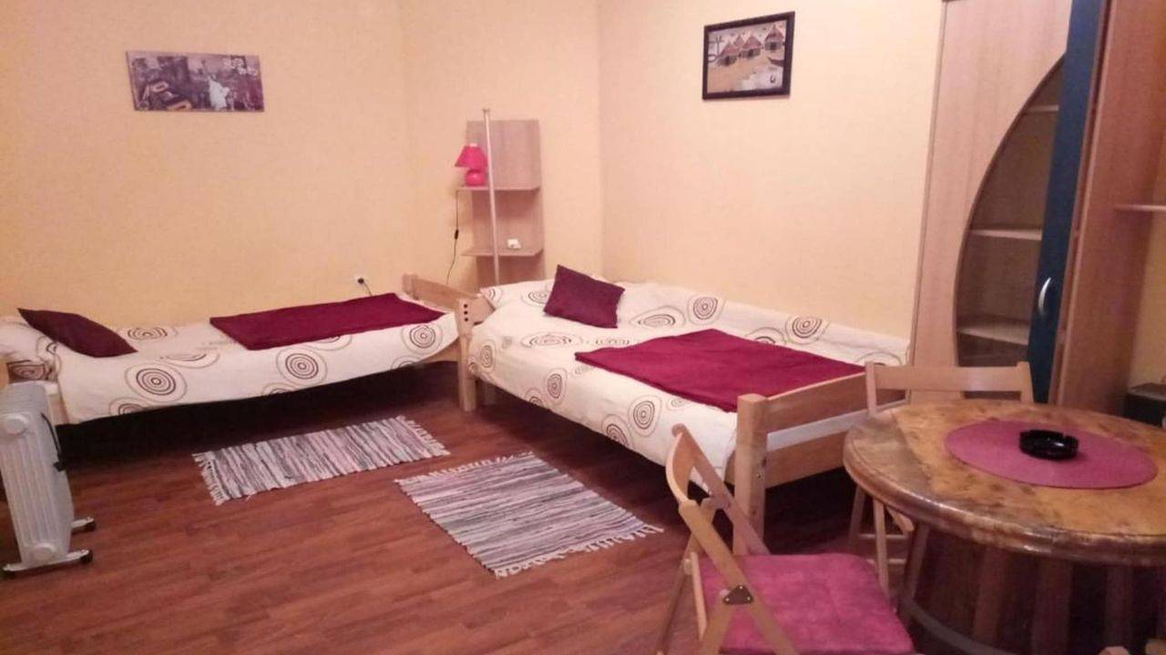 Ganze Ferienwohnung, Ferienwohnung für 2 Personen (35 m²) in Osijek in Osijek-Baranja