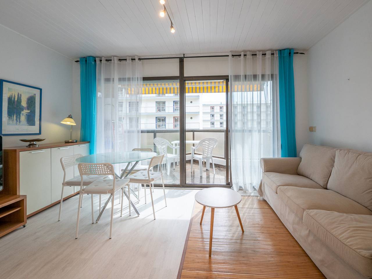 Apartamento entero, Apartamento moderno en Malgrat de Mar con piscina y Wifi, a 160m de la playa in Malgrat de Mar, Costa del Maresme