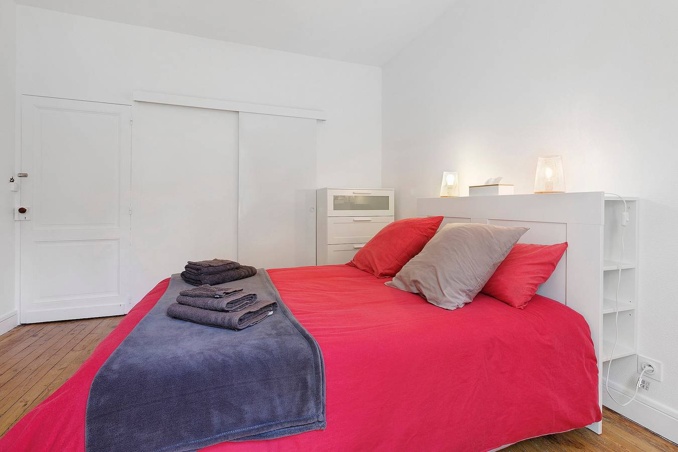 Chambre d'hôte Lalande de Pomerol avec terrasse et jardin communs, Wi-Fi in Saint-Denis-de-Pile, Région de Libourne