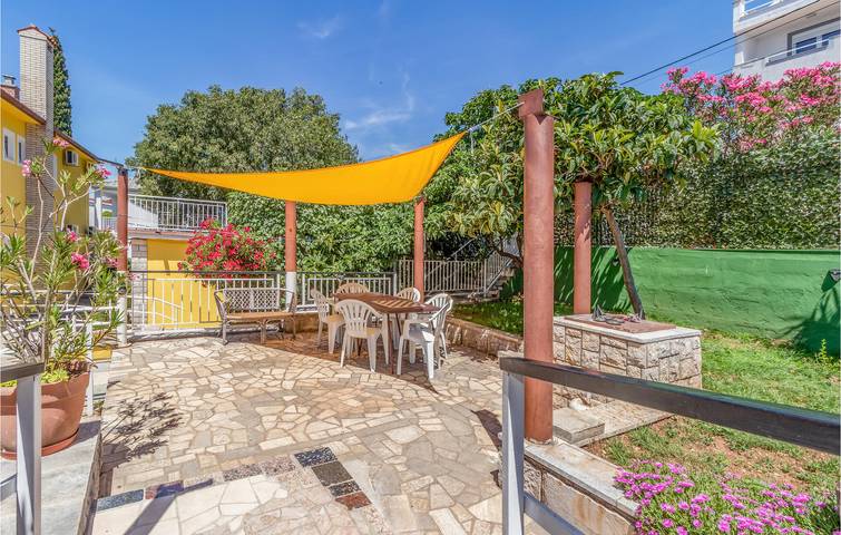 Ferienwohnung für 4 Personen, mit Terrasse, mit Haustier in Crikvenica - 2